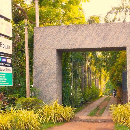 Waasala Leisure Hotel Anuradhapura Kültér fotó